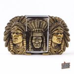 Accessoire pratique : briquet intégré dans une boucle de ceinture