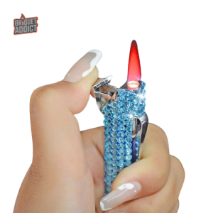 Briquet avec des brillants original et élégant