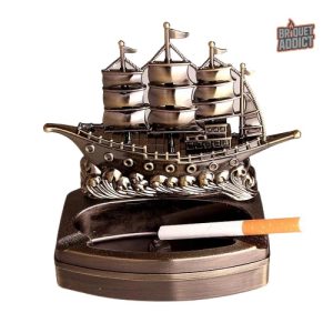 Briquet bateau créatif pour les amateurs de navigation