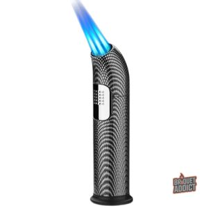 Briquet chalumeau avec finition soignée et ergonomique