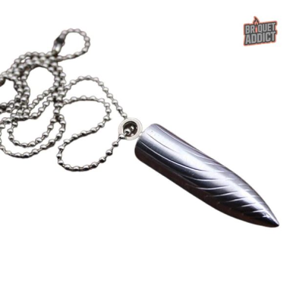 Accessoire pratique, briquet en forme de collier à porter