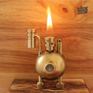 Briquet de table ancien en métal élégant