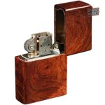 Briquet en bois élégant et fonctionnel