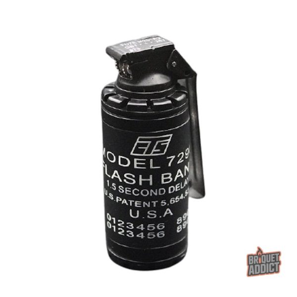 Briquet original en forme de grenade