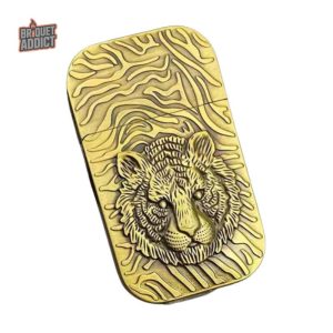 Briquet pas cher, accessoire pratique pour allumer facilement