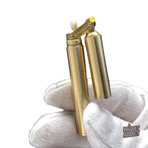 Variété de briquets originaux, incluant le Briquet Styler