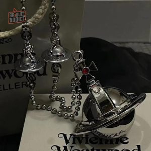 Briquet Vivienne Westwood original au design unique