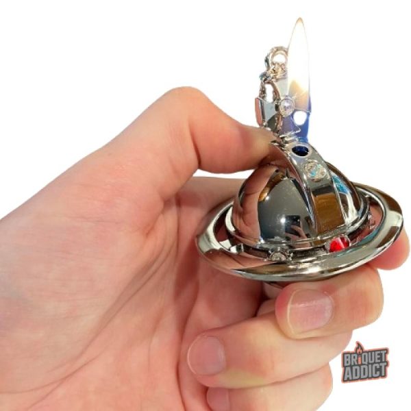 Briquet Vivienne Westwood élégant pour les amateurs de style