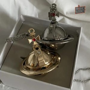 Briquet Vivienne Westwood avec logo emblématique