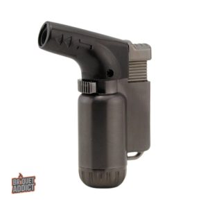 Petit briquet chalumeau - briquet essence compact et pratique